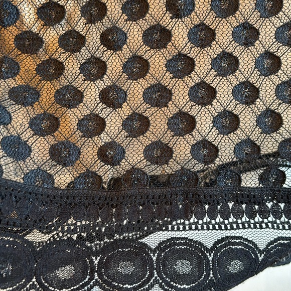 Max Studio Lace Nude Overlay Dress PTP 15” - Picture 6 of 7